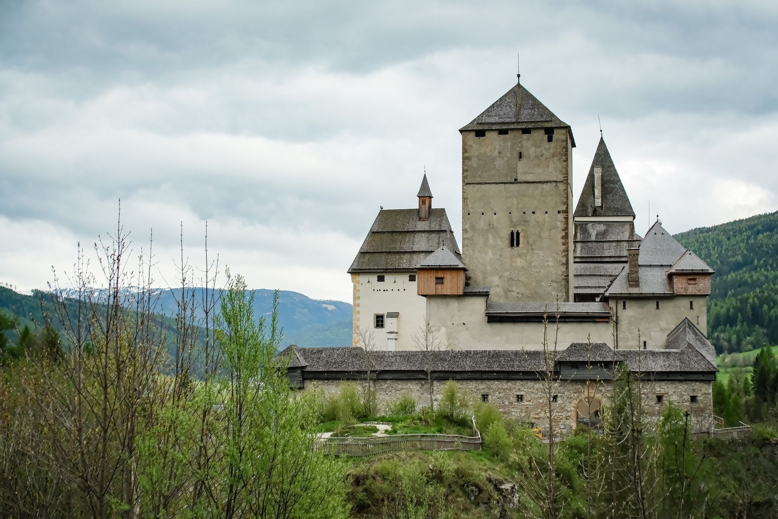 Путешествия по историческим замкам